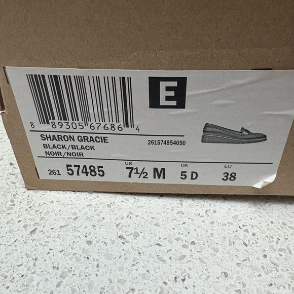 Clarks Black Leather Loafers for Women - Picture 3 of 7